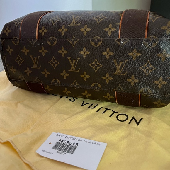 Louis Vuitton Cabas Beaubourg Monogram - Picture 3 of 10
